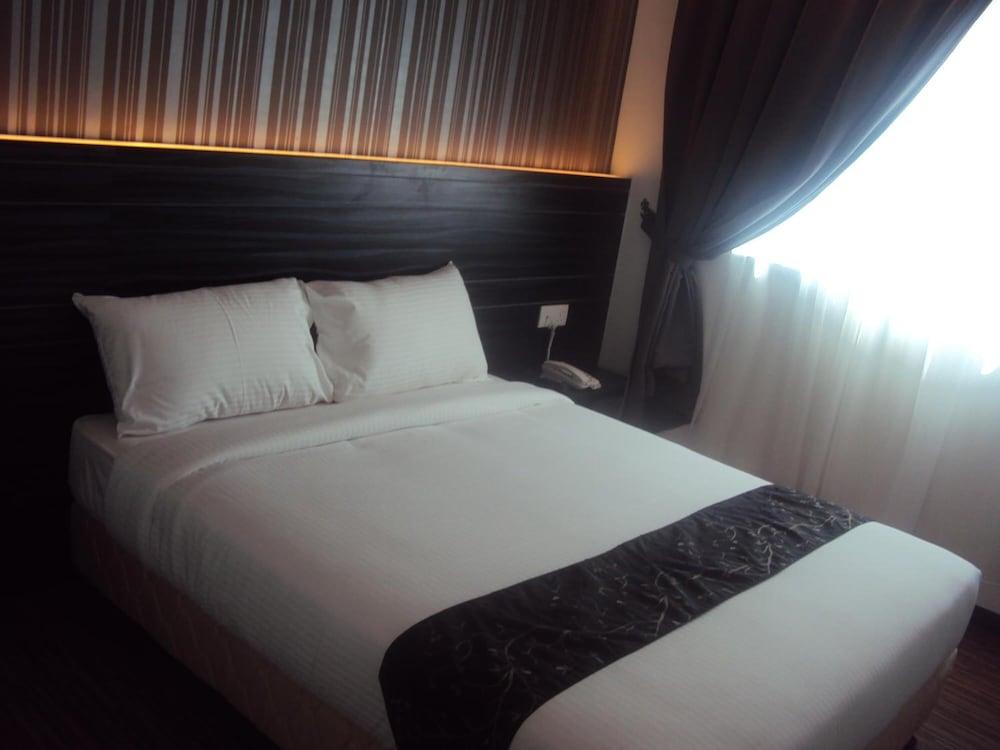 Signature Hotel Kuantan Ngoại thất bức ảnh