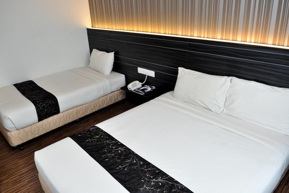 Signature Hotel Kuantan Ngoại thất bức ảnh